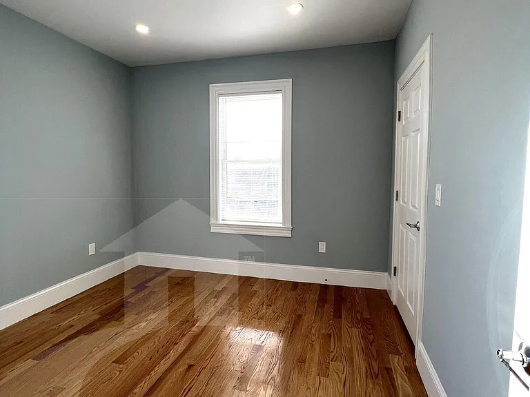 75 Winchester St — Photo 7