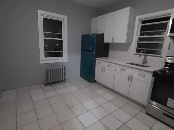 325 N Grove St Floor 2, East Orange, NJ 07017