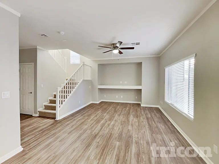 1244 Maple Pines Ave — Photo 2