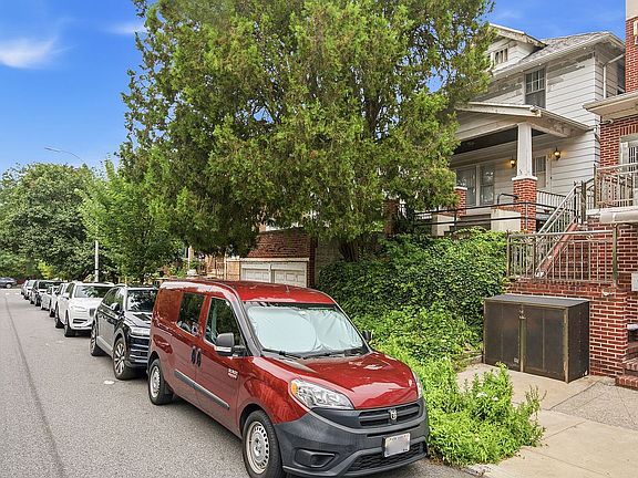 2nd image of 129 Senator St