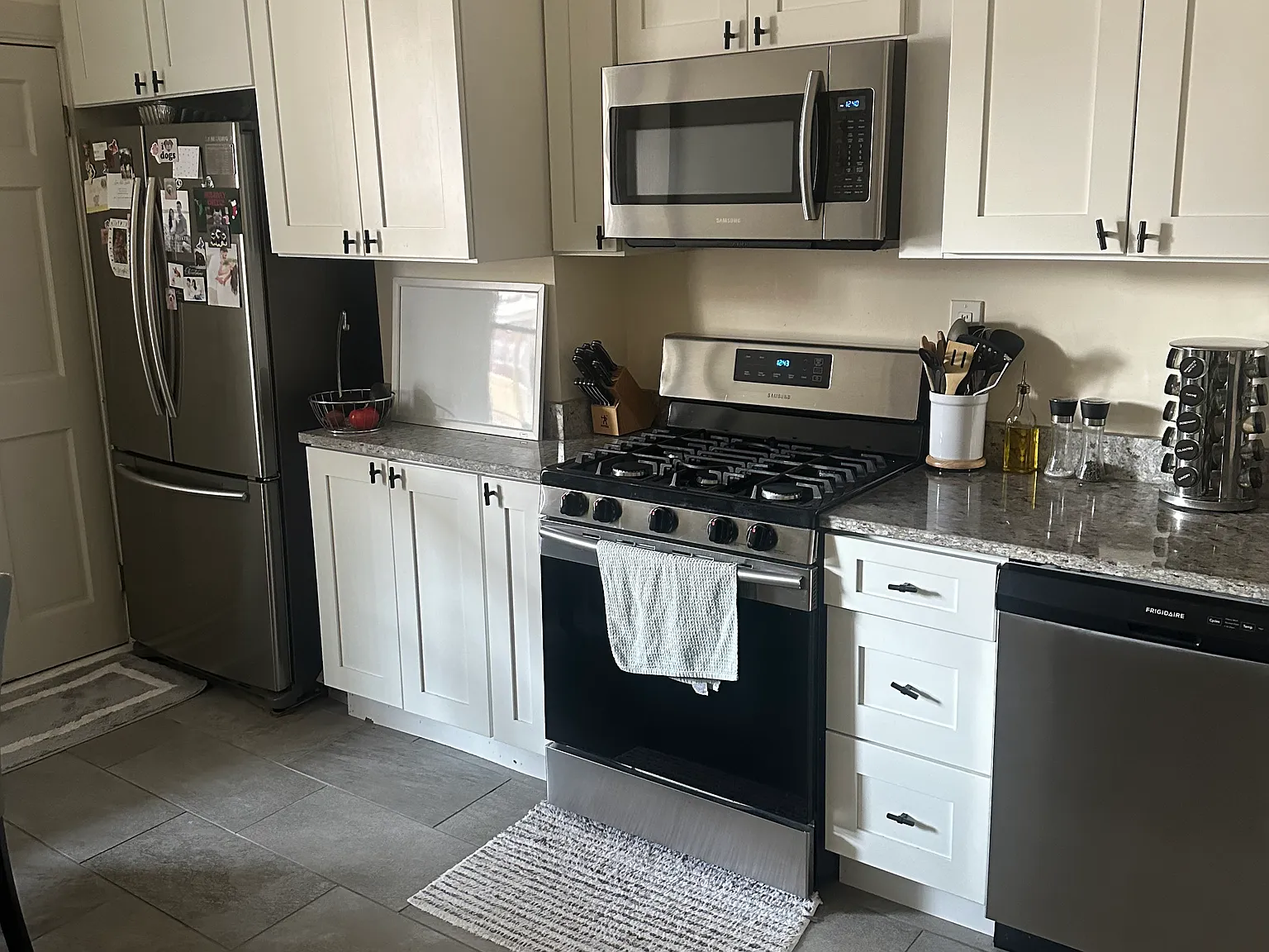 2 bed, 1000 sqft, $4,000 — Photo 1