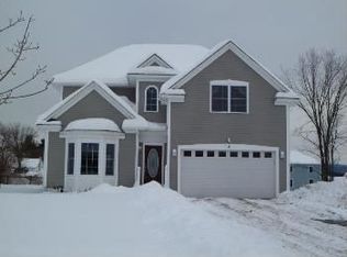 8 Rich St, Fairfax, VT 05454