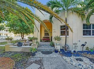 2000 Jackson St, Hollywood, FL 33020