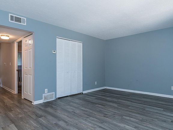 4th image of 2505 Lindsay Ave APT 16