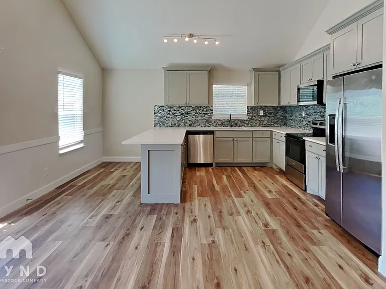 2703 Stellar Ct — Photo 6