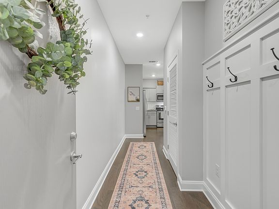 2nd image of 700 Vintage Green Ln #204