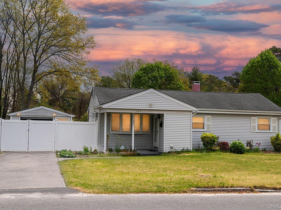 1st image of 1084 Joselson Avenue