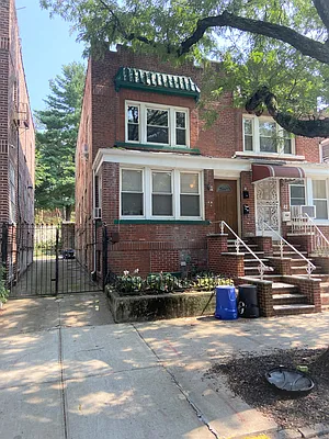 Sold by Gavco Realty Group Inc | media 1