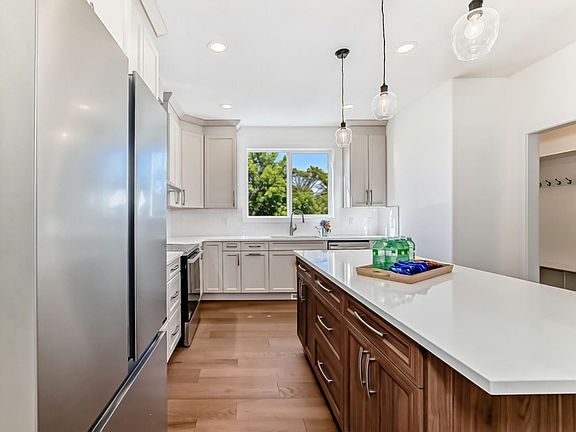 4th image of 10721 70th Ave NW