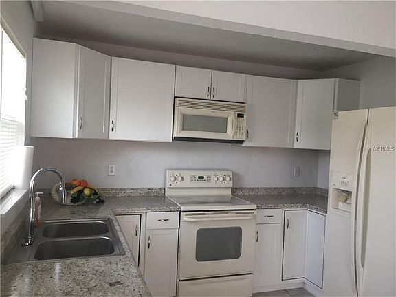 4th image of 246 Cranbrook Dr