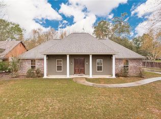 19077 Holly Dr, Hammond, LA 70401