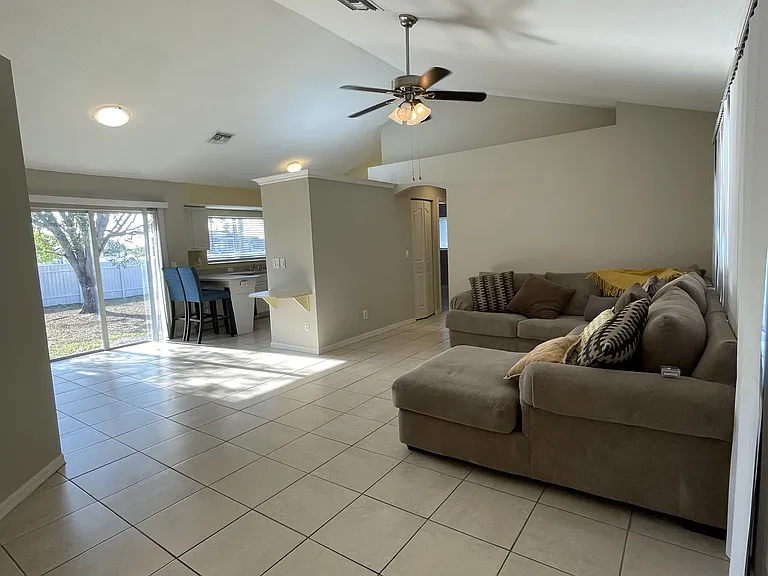 1602 SW 16th Ct — Photo 20