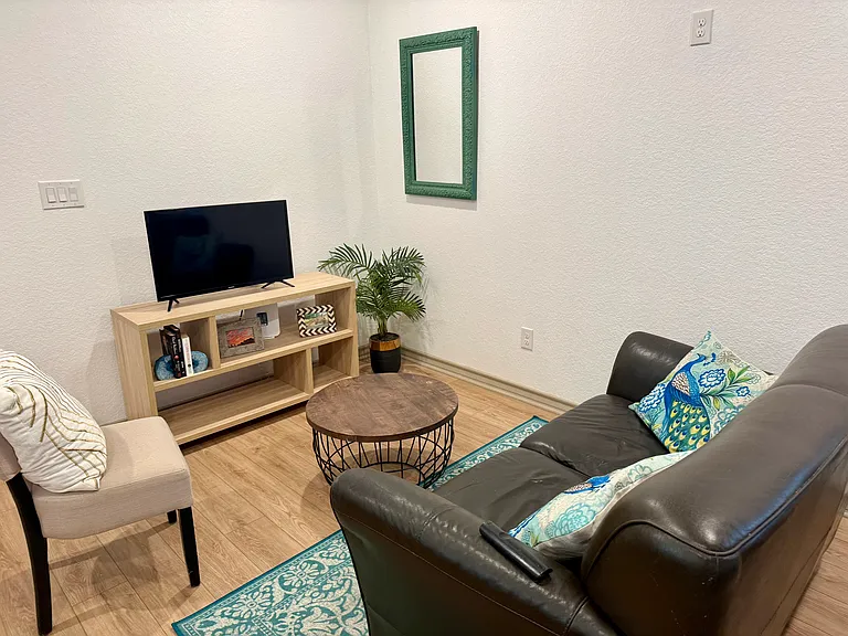 115 Koehler Ct #200 — Photo 12
