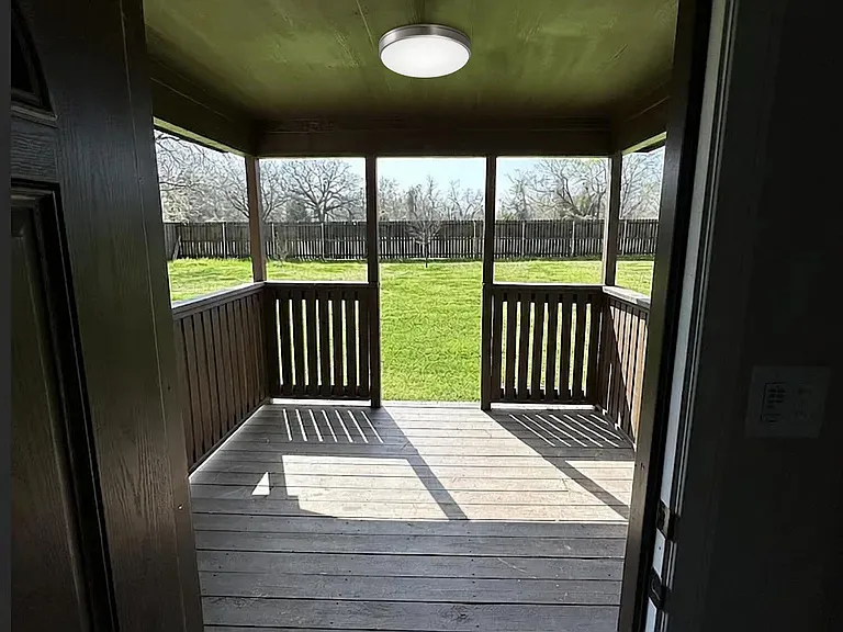 3922 Clay Ave — Photo 15