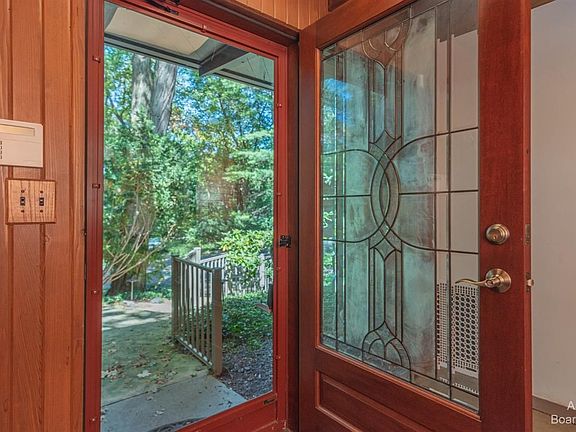 5th image of 2998 Geddes Ave