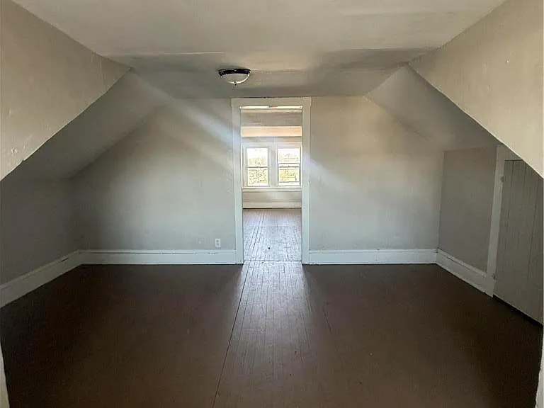 214 N Oak St #2 — Photo 5