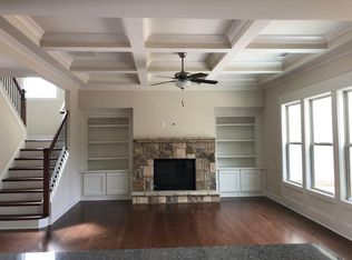 957 Pine Knoll Cir, Sugar Hill, GA 30518