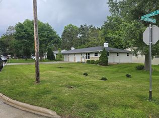 1943 Belmont Dr, Green Bay, WI 54304