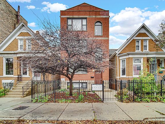 2nd image of 2218 W Augusta Blvd APT 3