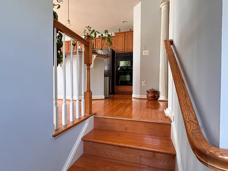 3670 Carriage Hill Dr — Photo 5
