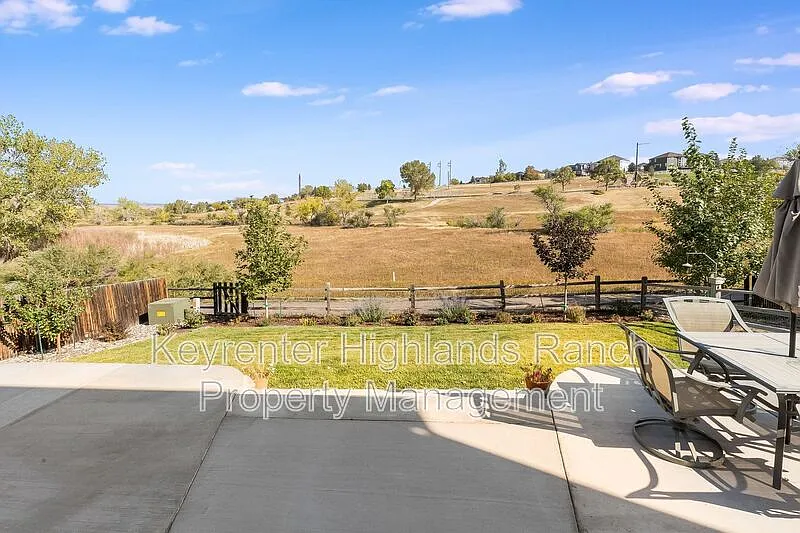 4 bed, 2.5 bath, 2250 sqft, $3,195 — Photo 3