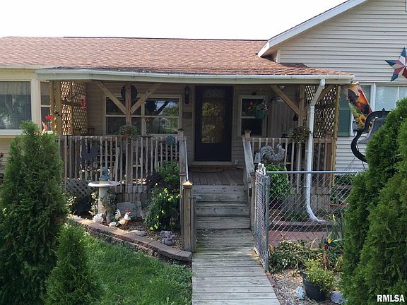 3rd image of 305 N Carr St