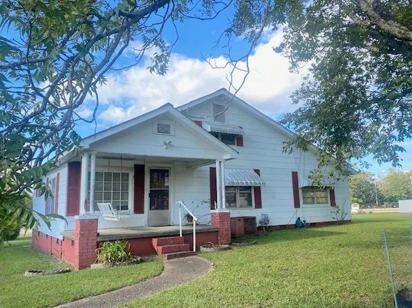 1662 18th St SW, Lanett, AL 36863