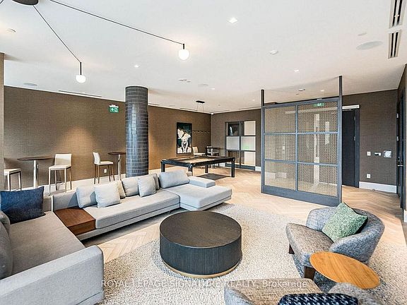 2nd image of 2545 Simcoe St N #2309