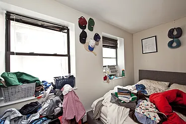 Rented by R New York