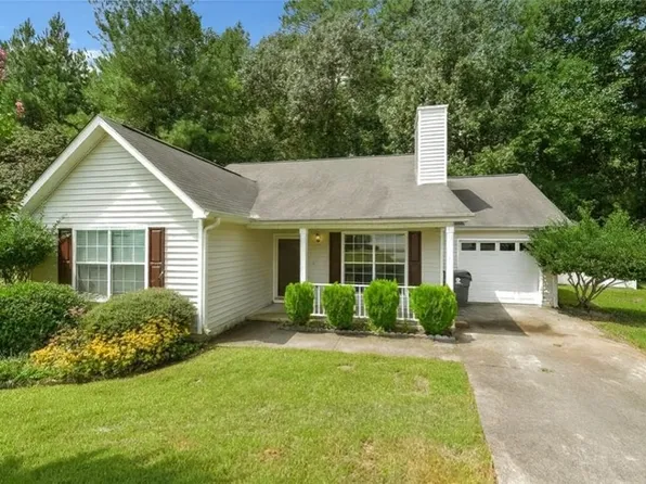 8141 Hynds Springs Ln, Jonesboro, GA 30238