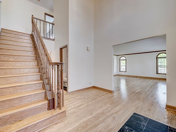 4th image of 1000 E Amberwood Cir