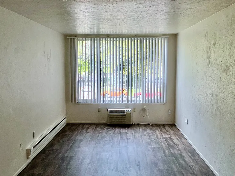 Cedar Cliff Apartments — Photo 3