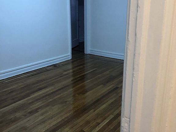 4th image of 4415 43rd Ave APT B5