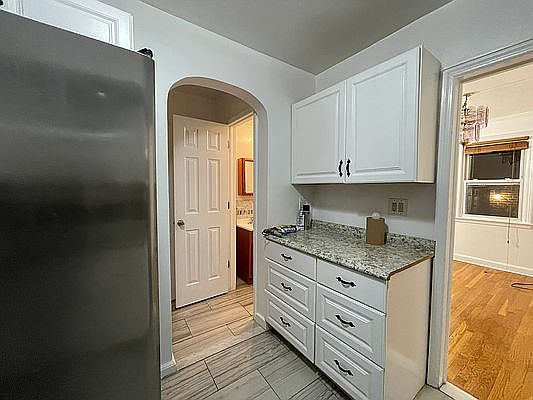 5th image of 112-37 180th St #1