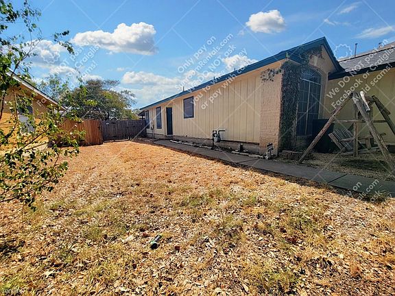 4th image of 1025 Apple Cross Dr