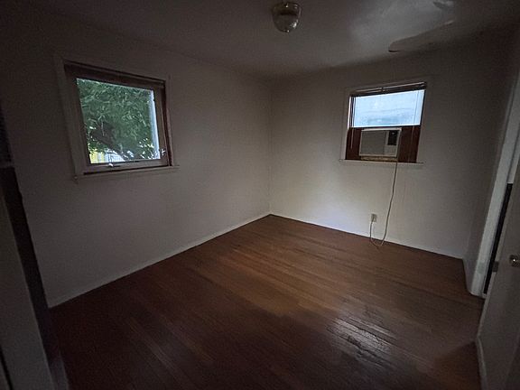 2nd image of 614 W Church St #5
