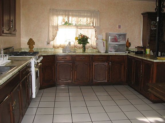 5th image of 1316 Newbridge Ave