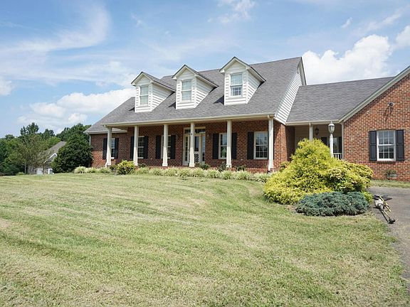 3rd image of 1401 Somerset Dr