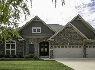 7529 Hadleigh Crest Dr SE, Owens Cross Roads, AL 35763