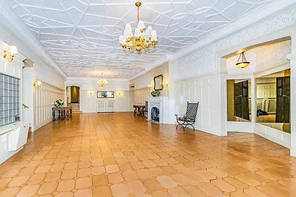 Sold by Brown Harris Stevens | media 22