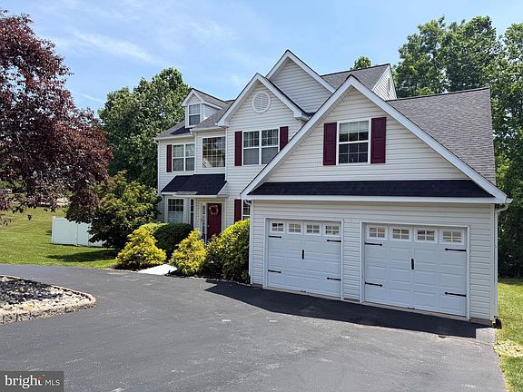 3rd image of 112 Spring Valley Way
