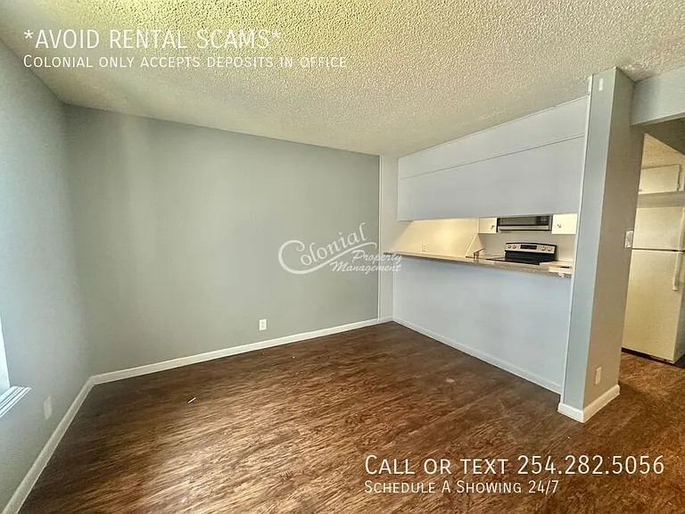 2205 Muroc St #101 — Photo 3
