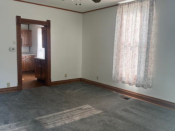5th image of 22 E Branson St
