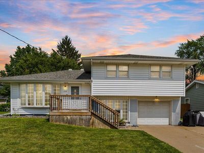 1713 Devitt Ave, Muscatine, IA, 52761