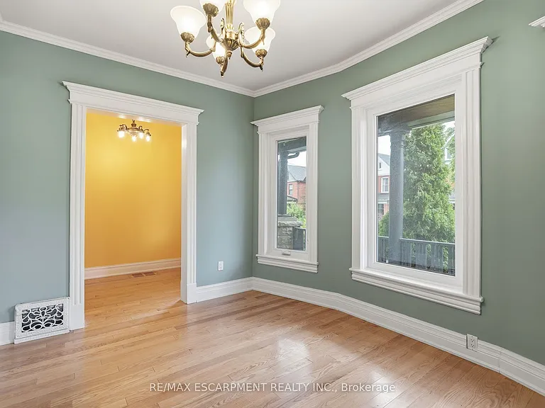 359 Herkimer St #UPPER — Photo 8