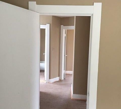 5th image of 1105 E Manhattan Blvd