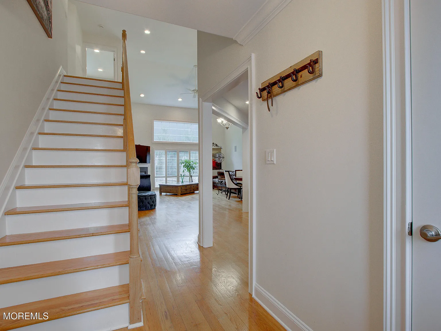 3 bed, 1961 sqft, $5,000 — Photo 3