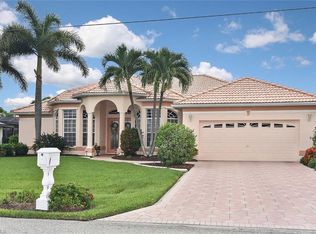 1733 SE 40th St, Cape Coral, FL 33904