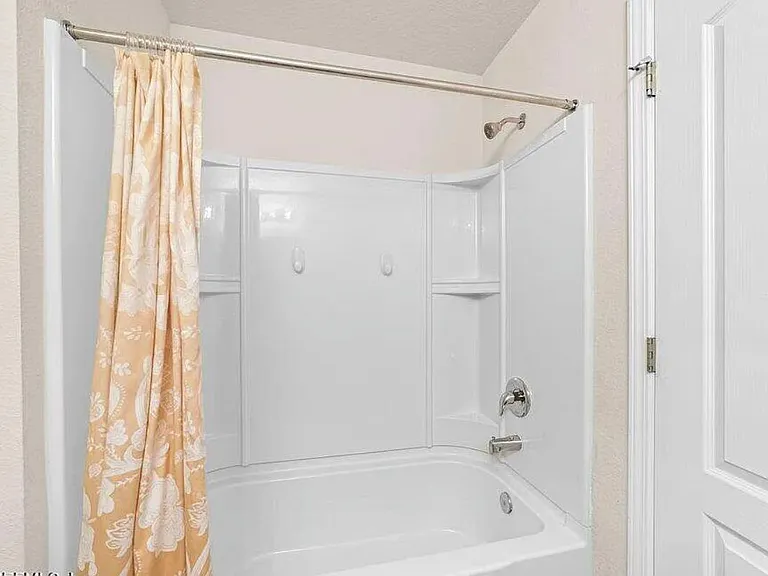 394 Servia Dr — Photo 19