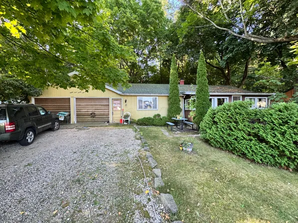 8324 Je Ne Be Dr NE, Rockford, MI 49341